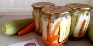 Кабачки різані брусками Кабачки різані брусками