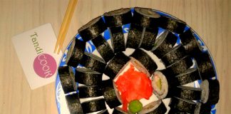 Суші-роли з огірком та крабами Суші-роли з огірком