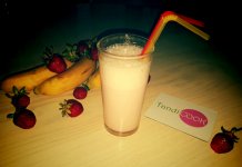 Бананово-полуничний коктейль Бананово-полуничний коктейль