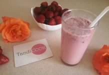 Полунично-молочний коктейль Полунично-молочний коктейль