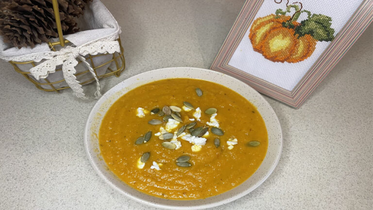 Суп-пюре з гарбуза з запеченими овочами – ніжний та ароматний
