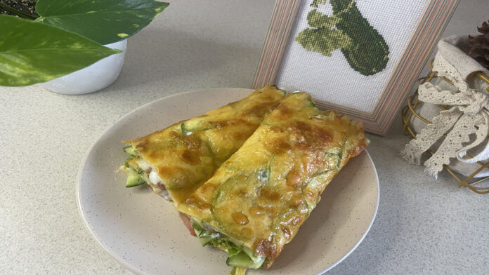 Кабачковий рулет з начинкою