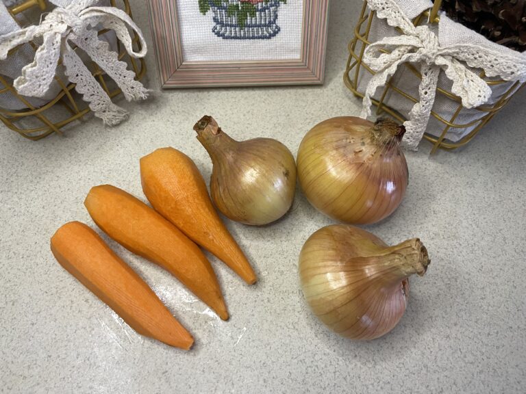 Що обсмажувати першим - моркву чи цибулю?