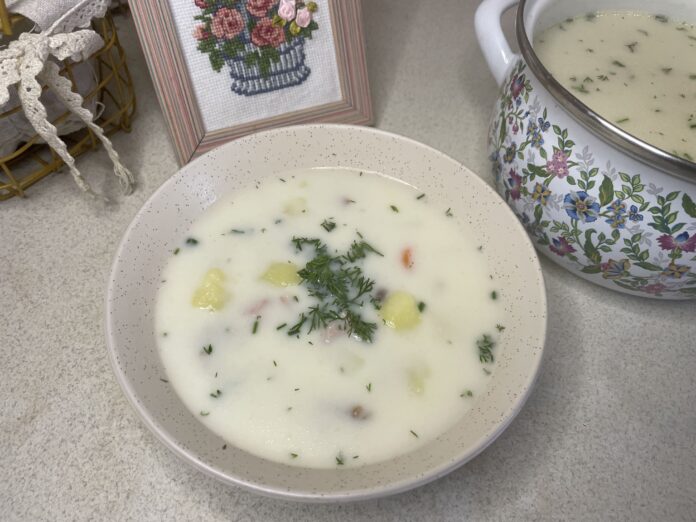 Сирний суп з копченою куркою